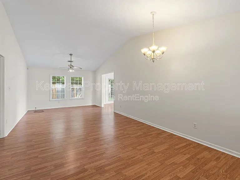 123 Portofino Ln SW — Photo 3