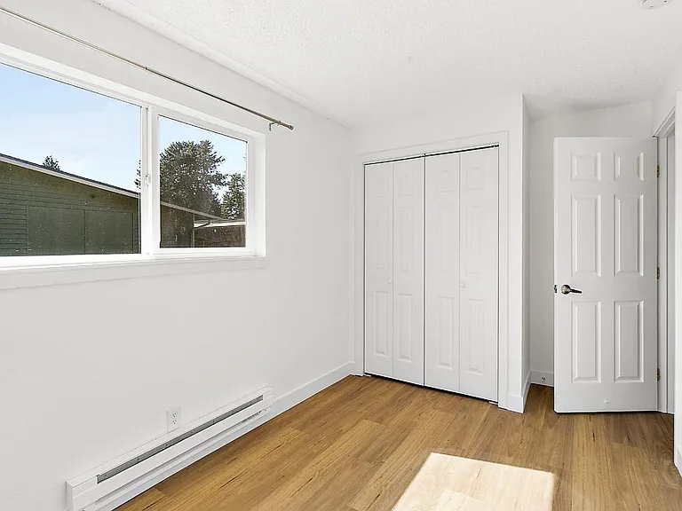 417 22nd St SE #C — Photo 13