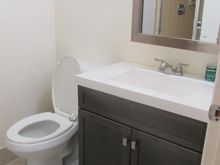 17 Willowbrook Ln #106 — Photo 11