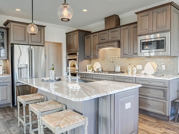 Breakfast bar in kitchen