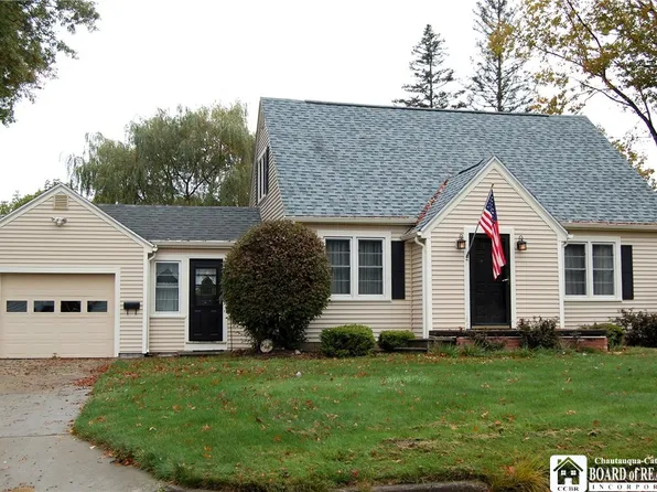 132 Pennsylvania Ave, Jamestown, NY 14701