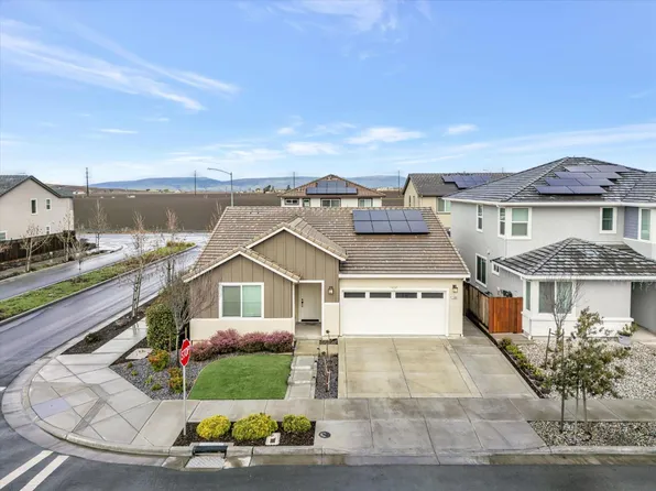 1380 Chariot Rd, Hollister, CA 95023