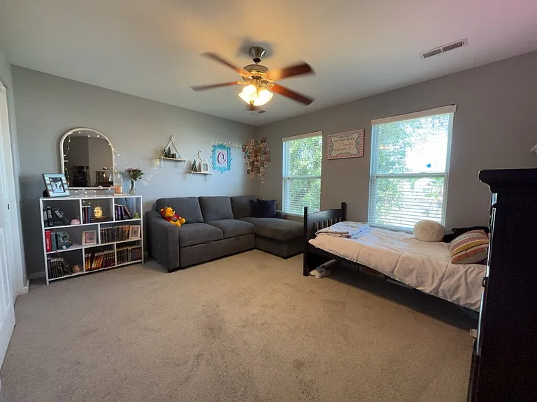 9675 Godwin St — Photo 15