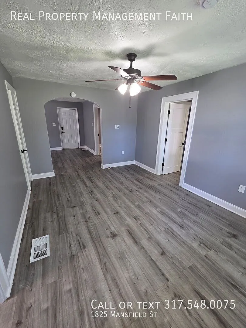 Fully Renovated Bungalow in Riverside! — Photo 3