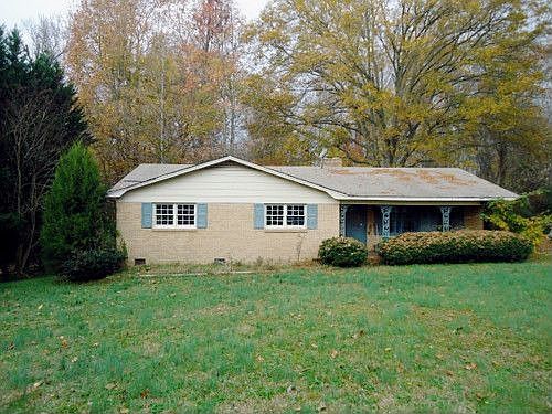 2nd image of 223 Timbercrest Cir
