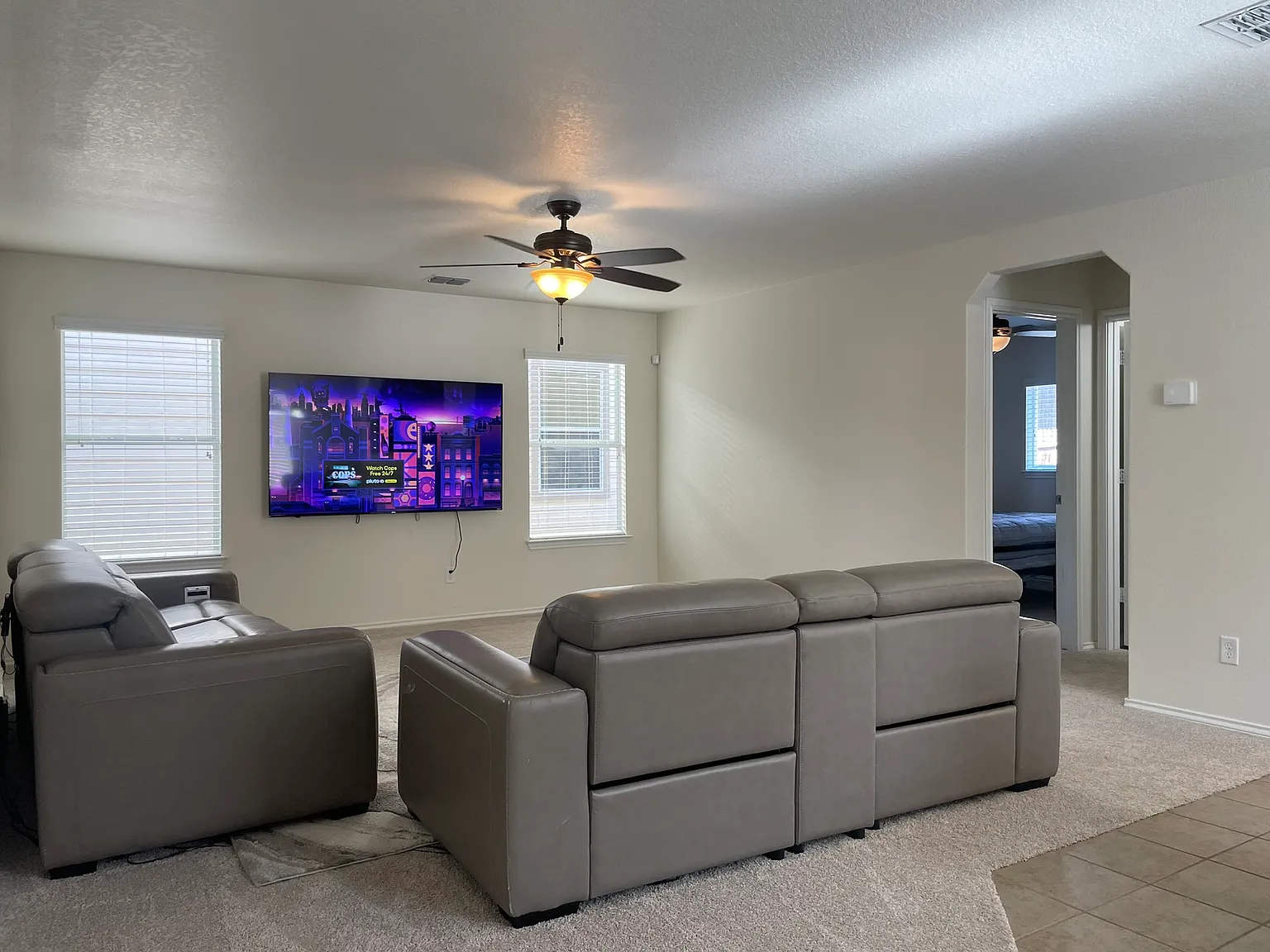 4 bed, 2044 sqft, $4,900 — Photo 3