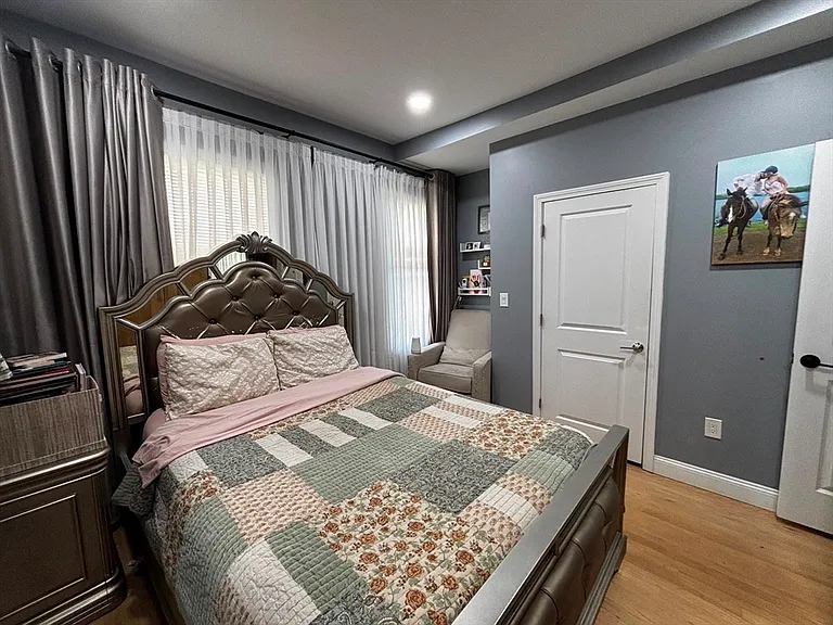 130 Dale St #1 — Photo 11