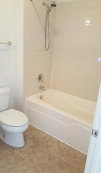 1270 S Blue Island Ave #201 — Photo 6