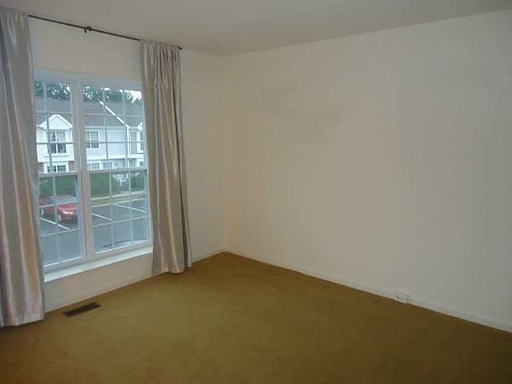 2nd image of 84 Sudbury Sq
