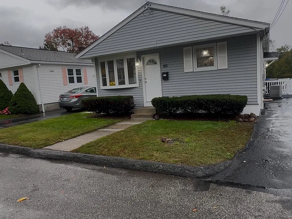 52 Alexander St
