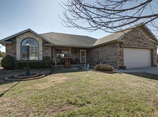 7134 W Farm Road 112, Springfield, MO 65802