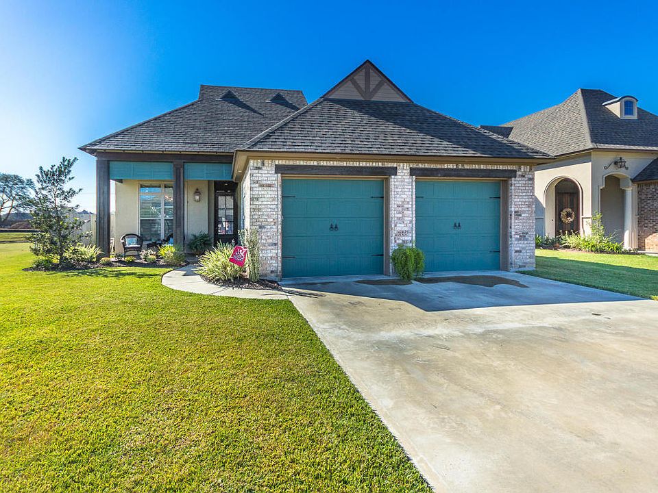 1st image of 107 Phelps Dr