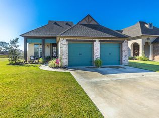 107 Phelps Dr, Youngsville, LA 70592