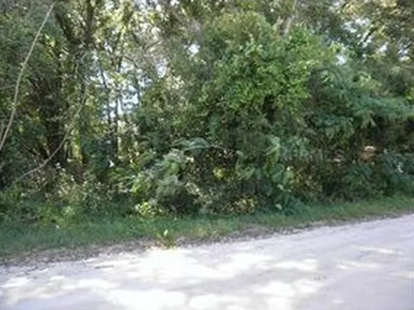 18415 Gary Rd, Dade City, FL 33523