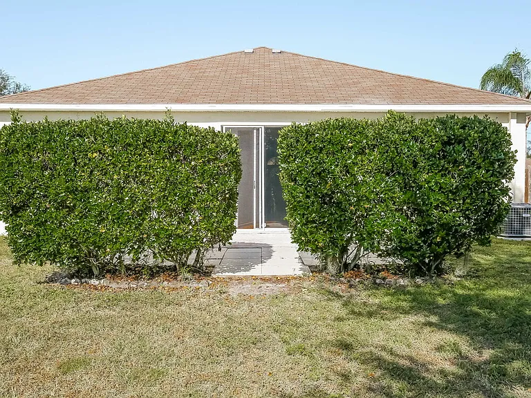 18233 Brookpark Dr — Photo 12