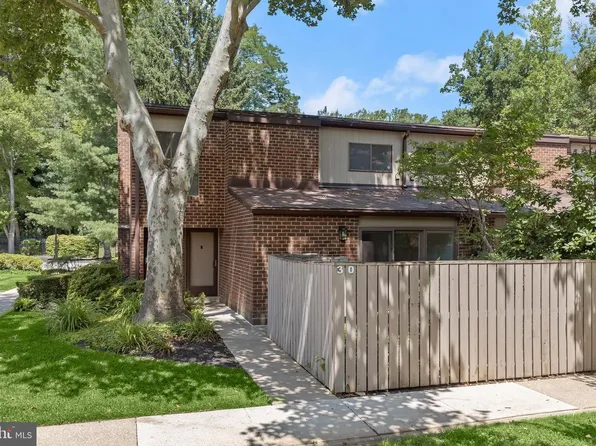 30 Fencepost Ct #A, Baltimore, MD 21208