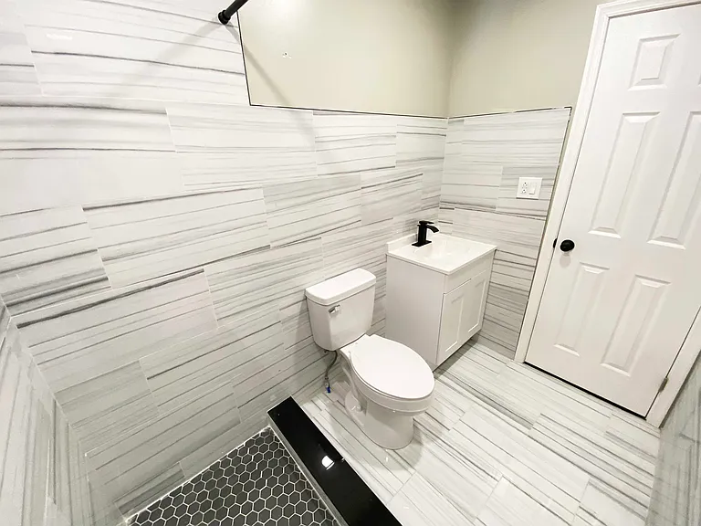 1426 W Rockland St #2 — Photo 17