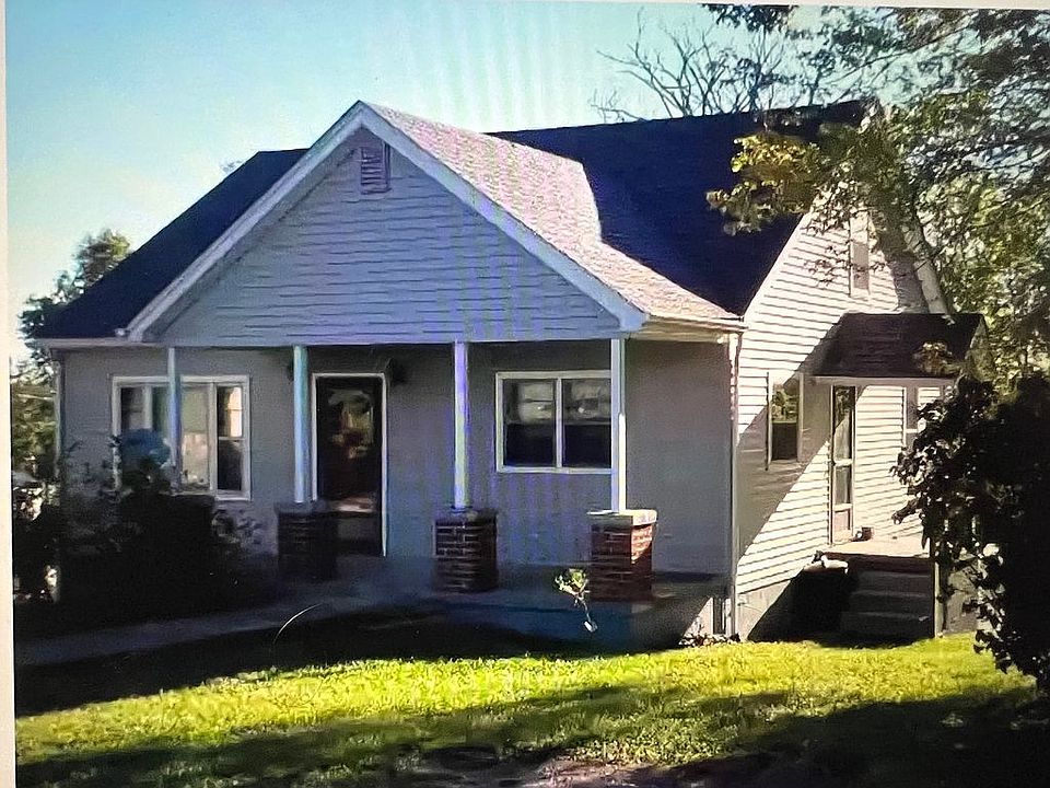 1st image of 302 Cunningham St