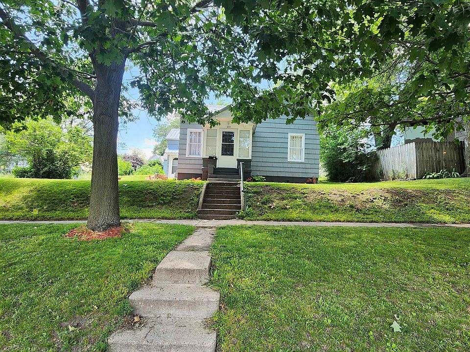 1st image of 433 N 1st St