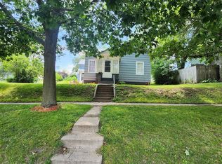 433 N 1st St, Oskaloosa, IA 52577