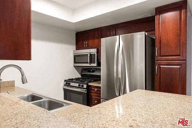1st image of 5535 Canoga Ave #5535