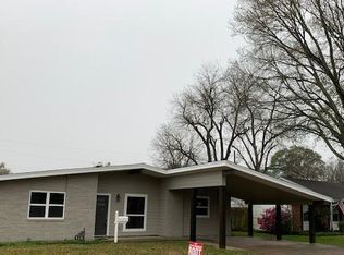712 S 2nd St, Nederland, TX 77627