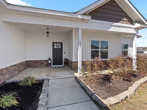 4th image of 1101 Adirondac Way