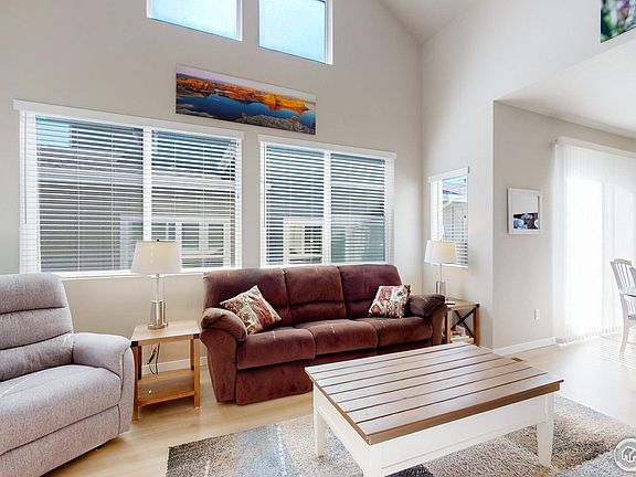 5th image of 3313 Green Lake Dr #1