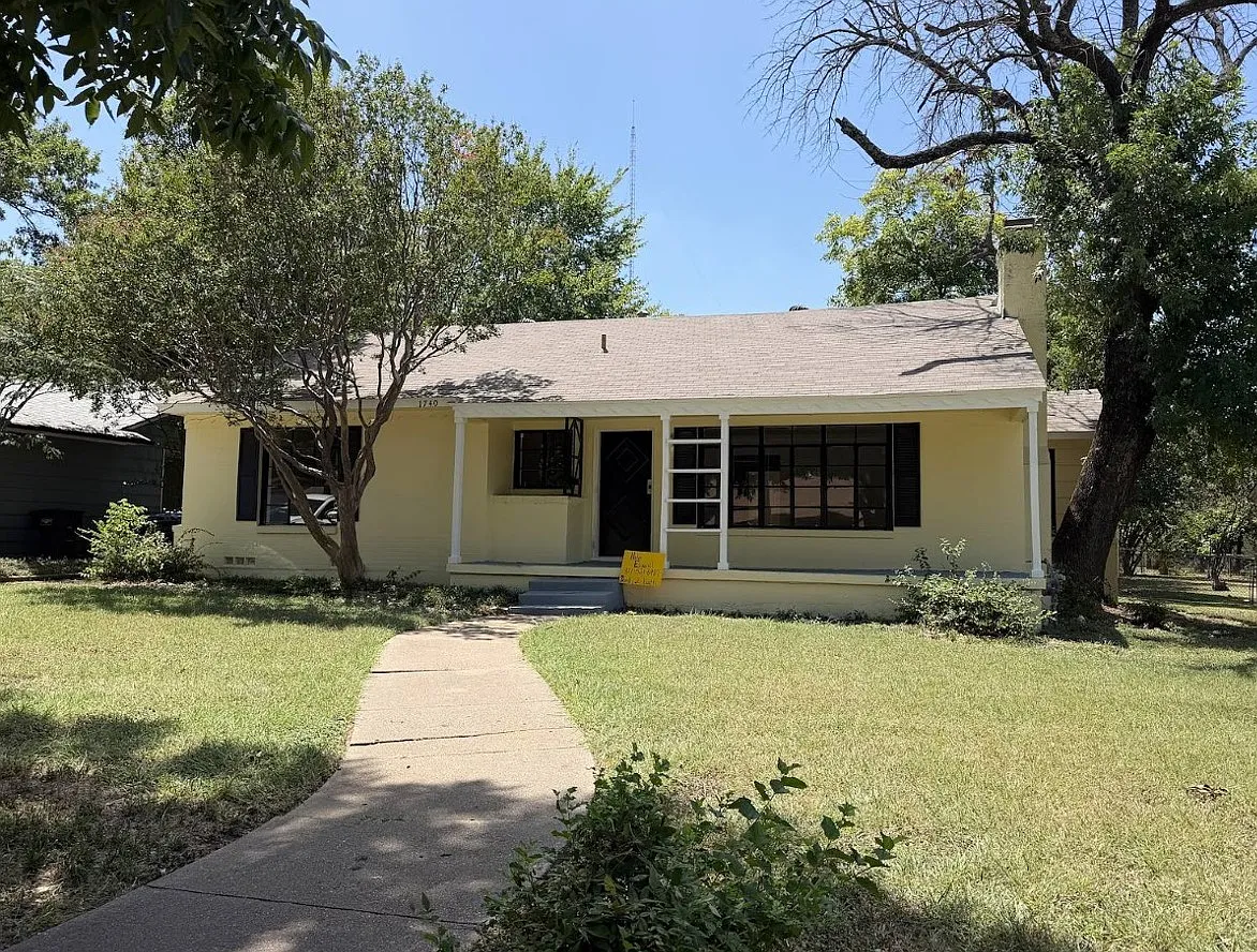 3 bed, 1714 sqft, $2,490 — Photo 2