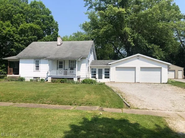 11206 Center St NE, Sandyville, OH 44671