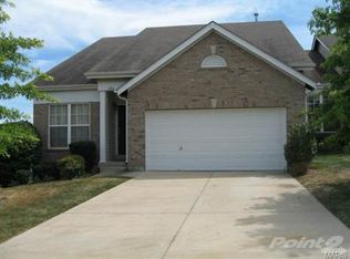 160 Hunters Run Ct, Eureka, MO 63025
