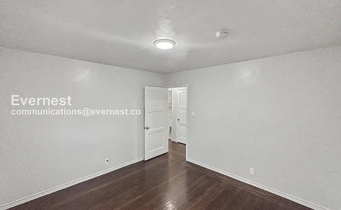 6618 Laird Ave — Photo 11