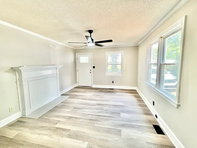 1610 Gregg Avenue - 1 — Photo 3