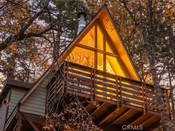 32703 Tulip Ln, Running Springs, CA 92382