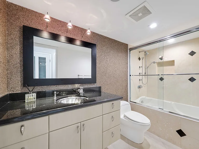 511 Bayshore Dr #401 — Photo 25