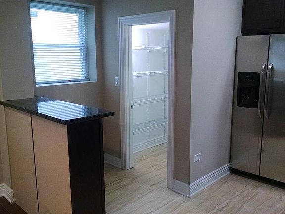 4th image of 4938 W Berenice Ave