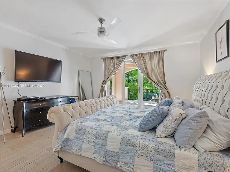 19116 Fisher Island Dr #19116 — Photo 13