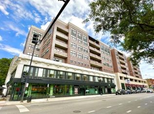 3853 N Broadway St #413, Chicago, IL 60613