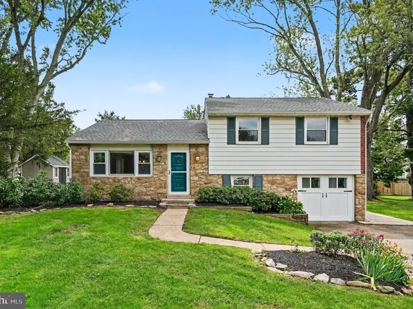 1390 Jolly Rd, Blue Bell, PA 19422