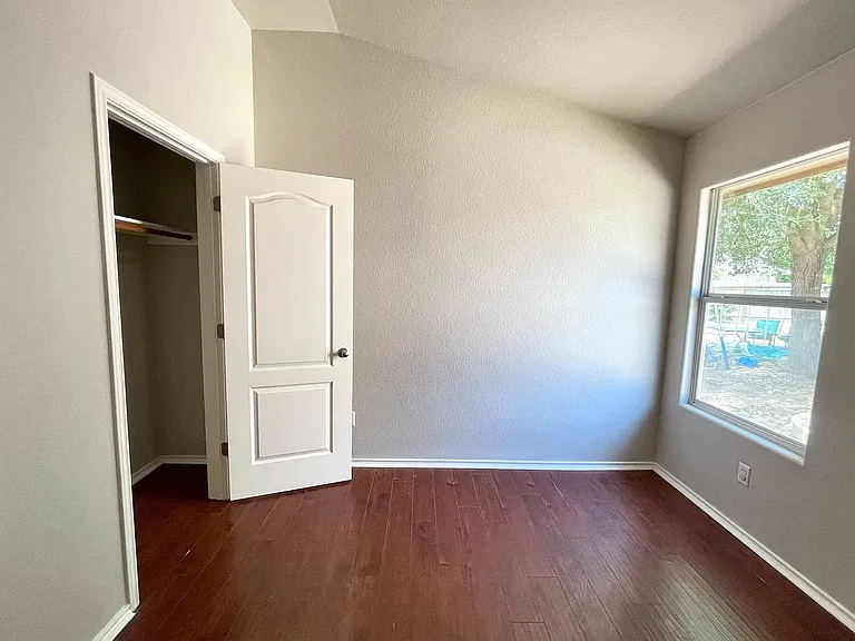 3101 Barksdale Dr — Photo 11