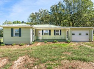 320 Jaira Dr, Seneca, SC 29678