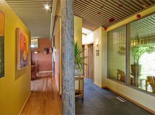 6935 SE 33rd St, Mercer Island, WA 98040