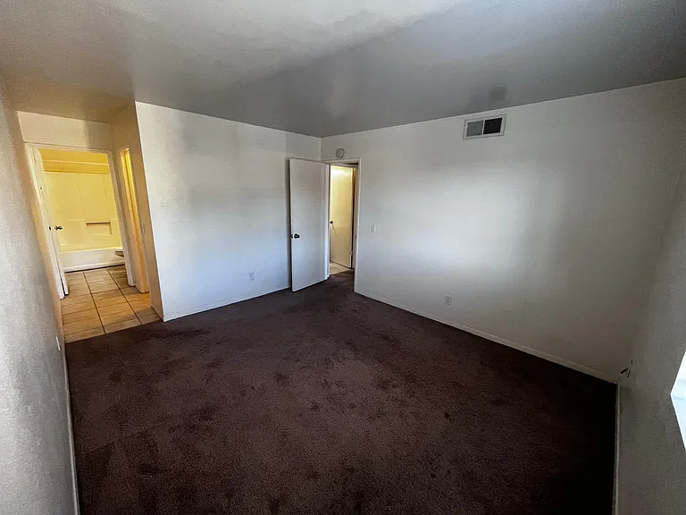 8000 University Ave #402 — Photo 19