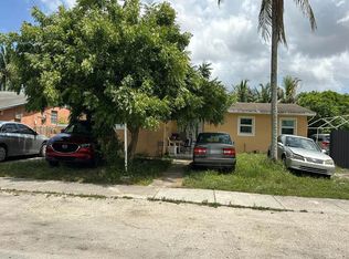 1360 NW 197th St, Miami Gardens, FL 33169