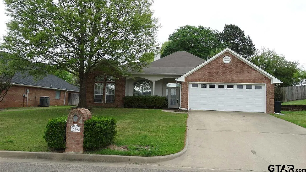 3 bed, 2.0 bath, 1851 sqft, $1,950 — Photo 1