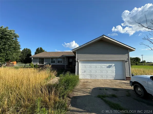 17057 E Clover Cir, Tahlequah, OK 74464