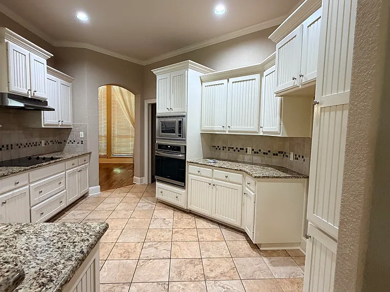 5706 Andover Dr — Photo 10