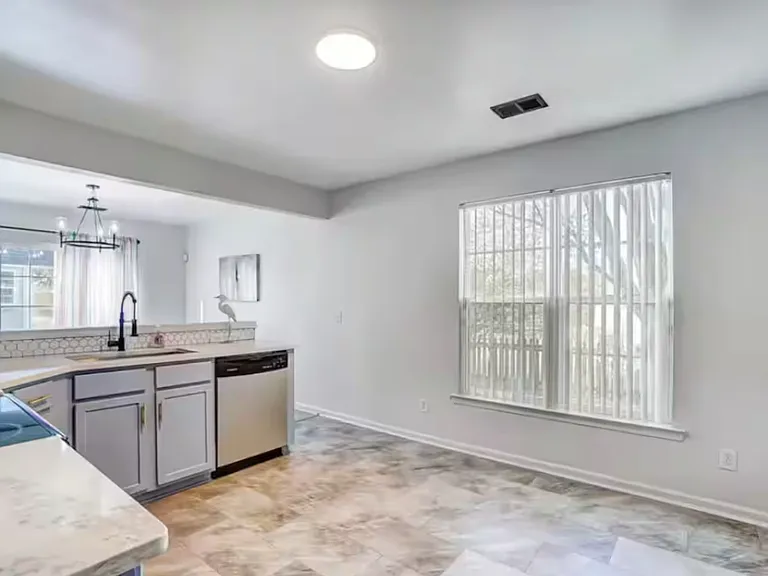 2514 Caprock Ct — Photo 6