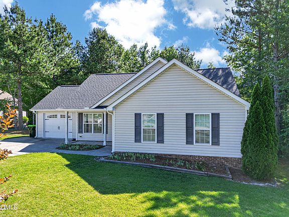2nd image of 103 Dundee Pl