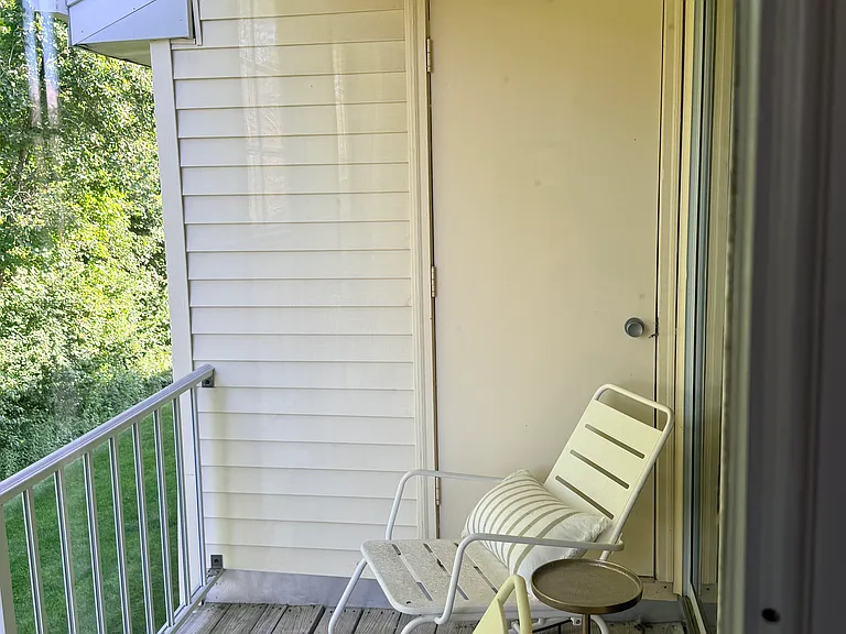 2 Squire Ct #8 — Photo 8